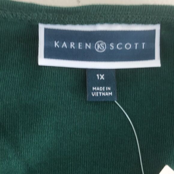 Plus Size Cotton Holiday Graphic Top - Picture 5 of 6